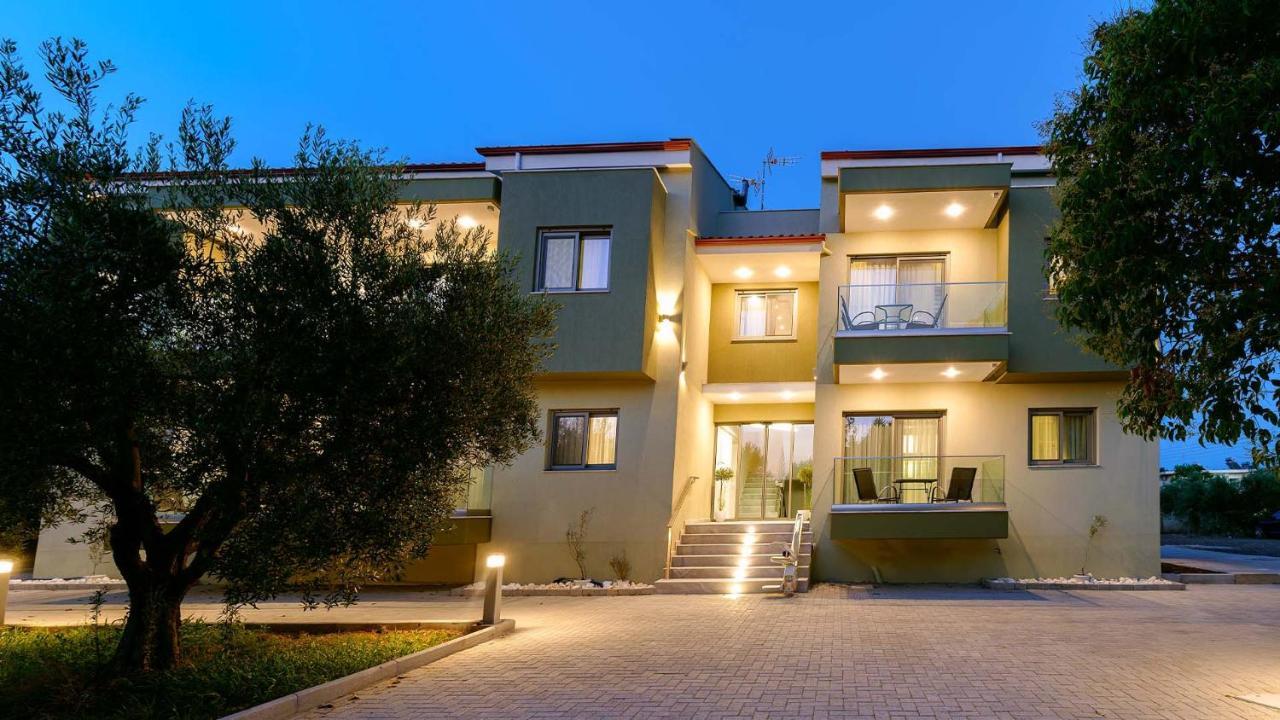 Estelle Family Luxury Apartments & Suites Γερακινή Εξωτερικό φωτογραφία